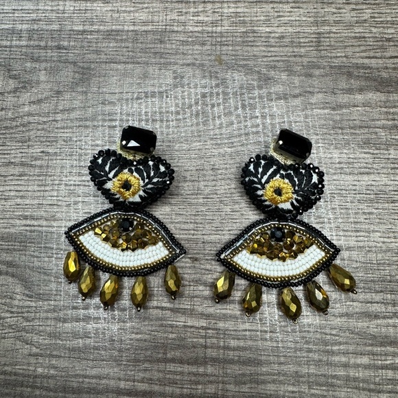 gabby vilchiz Jewelry - Gabby vilchiz Elegant Black and Gold‎ Beaded Earrings